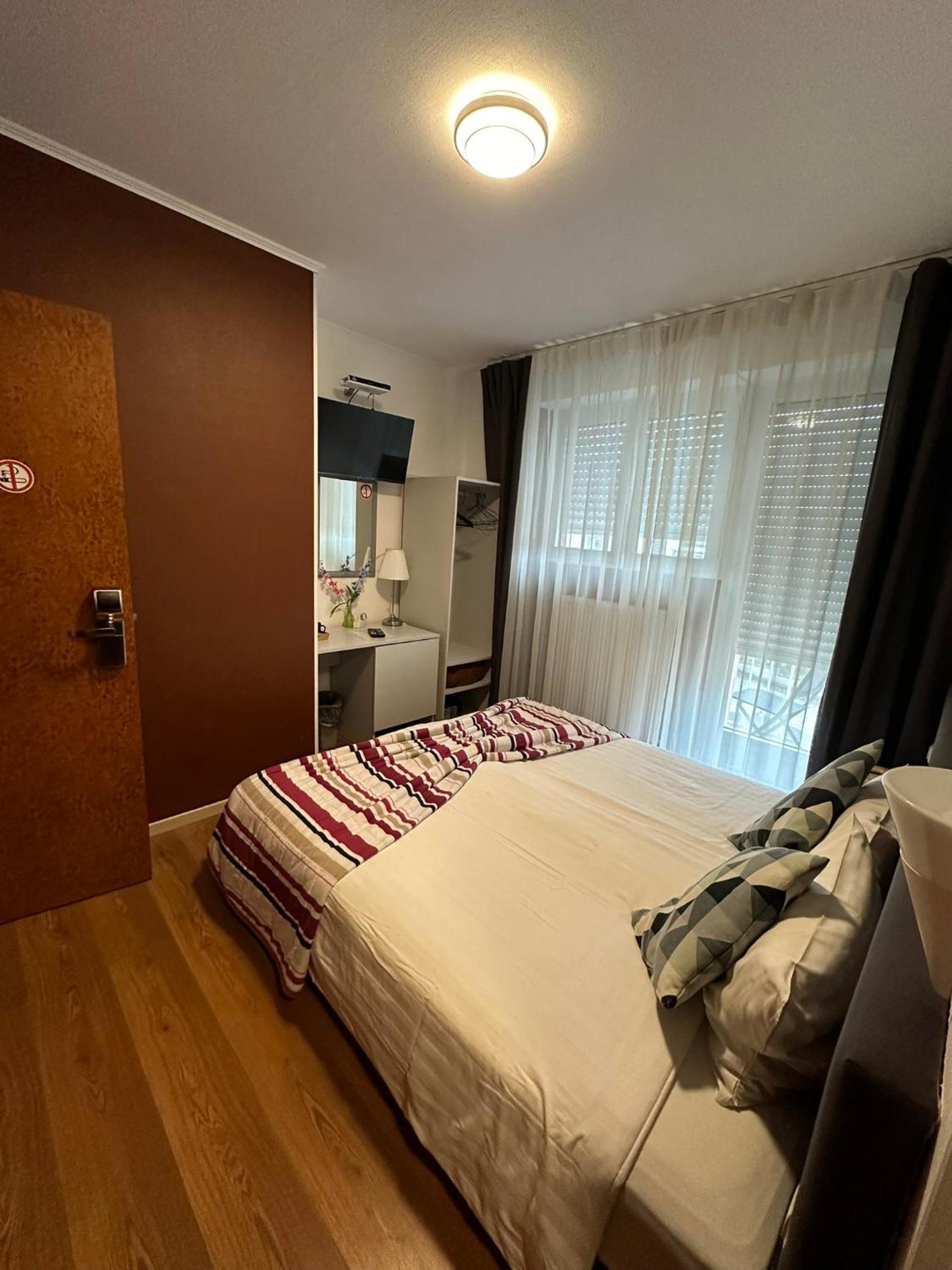 Yasha Hotel Luxembourg Bagian luar foto