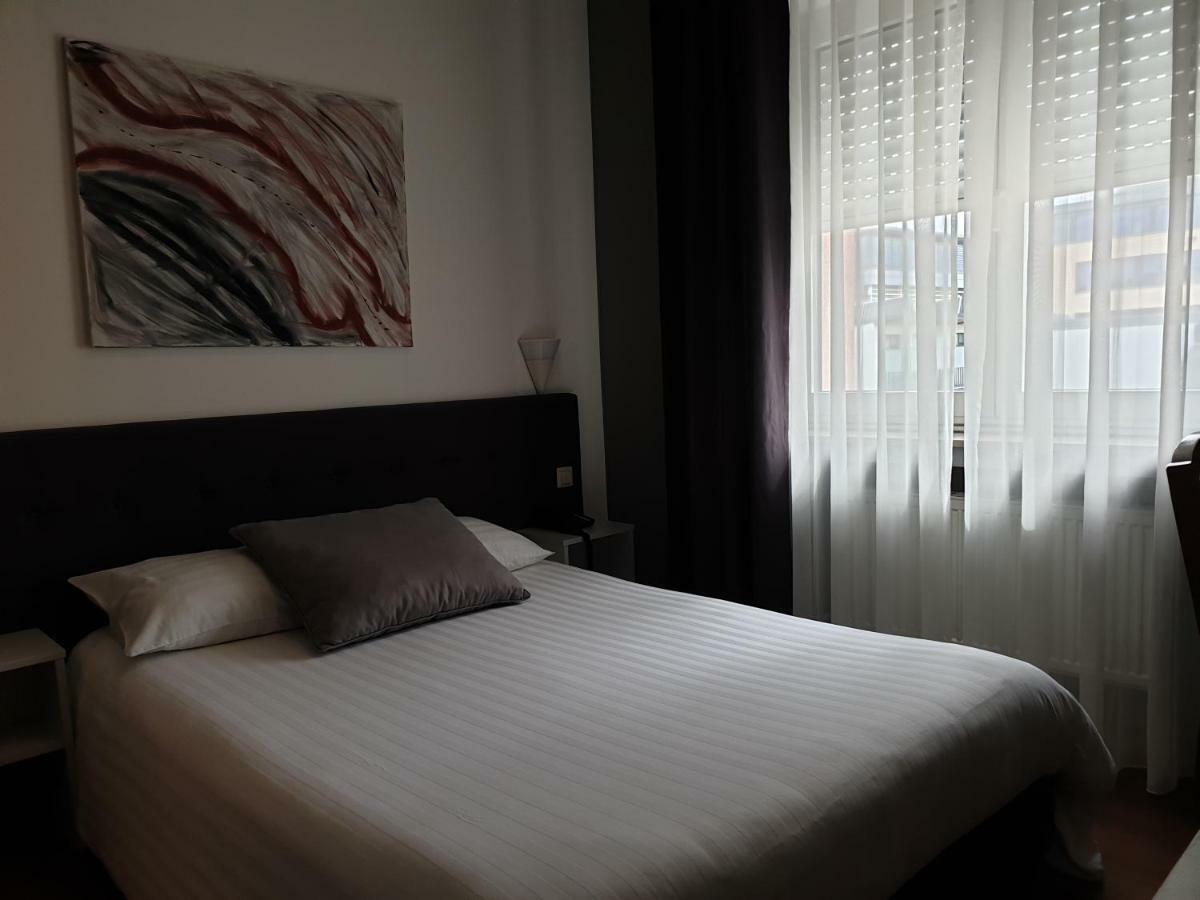 Yasha Hotel Luxembourg Bagian luar foto